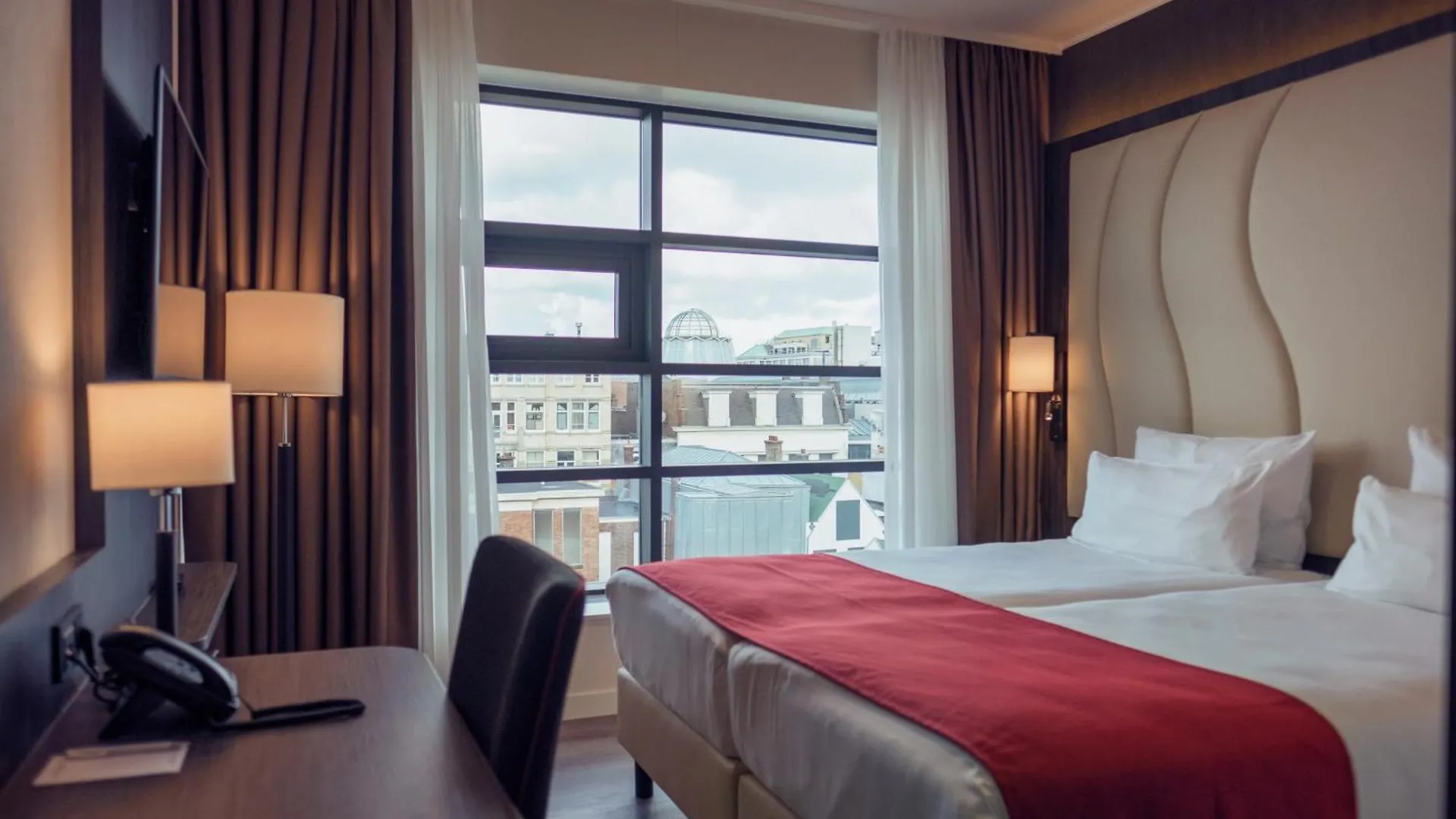 Plaza Premium Den Haag City Center Hotel