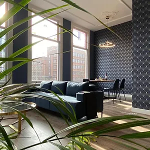 Centre With Roof Terrace And Parking With Additional Costs Appartement