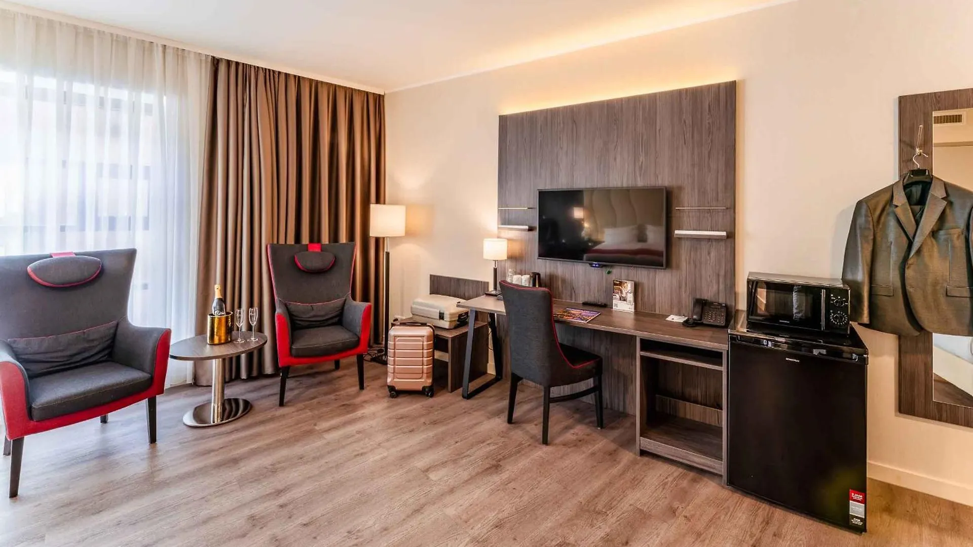 Plaza Premium Den Haag City Center The Hague